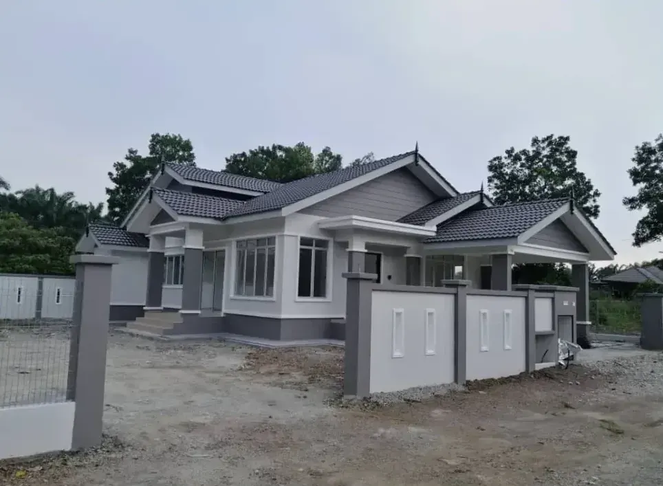 RumahHQ project in Ijok: a completed single-storey bungalow with a grey tiled roof